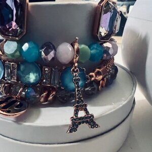 EIFFEL TOWER STACK